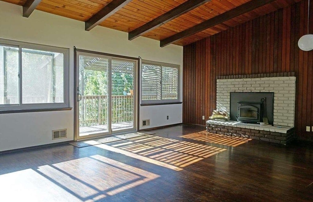 studioD_besthomestaging_2901holyroodDrive_before